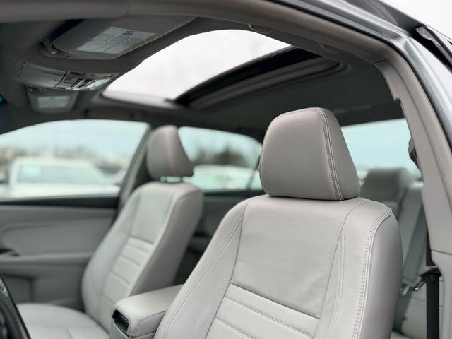 2017 Toyota Camry HYBRID - 22986388 - 33