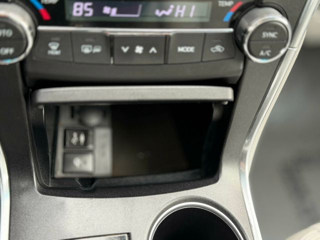 2017 Toyota Camry HYBRID - 22986388 - 36