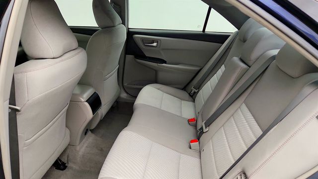 2017 Toyota Camry Hybrid LE CVT - 23040983 - 19