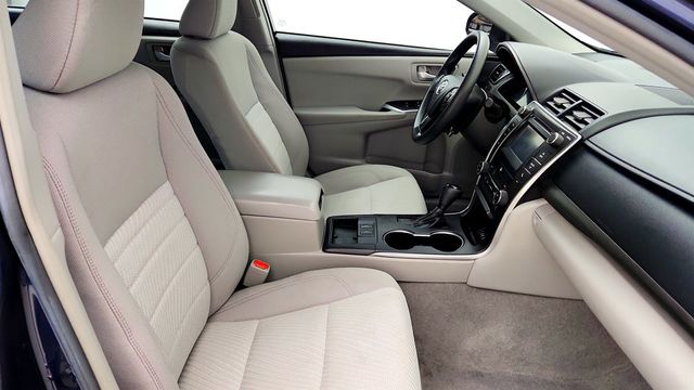 2017 Toyota Camry Hybrid LE CVT - 23040983 - 22