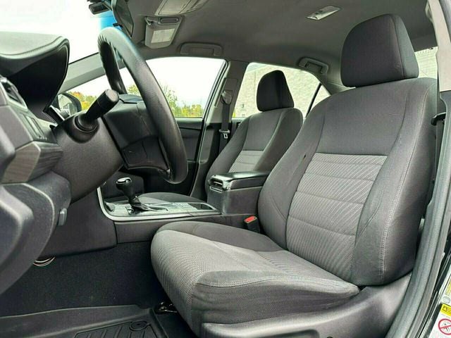 2017 Toyota Camry Hybrid LE CVT - 22102112 - 14