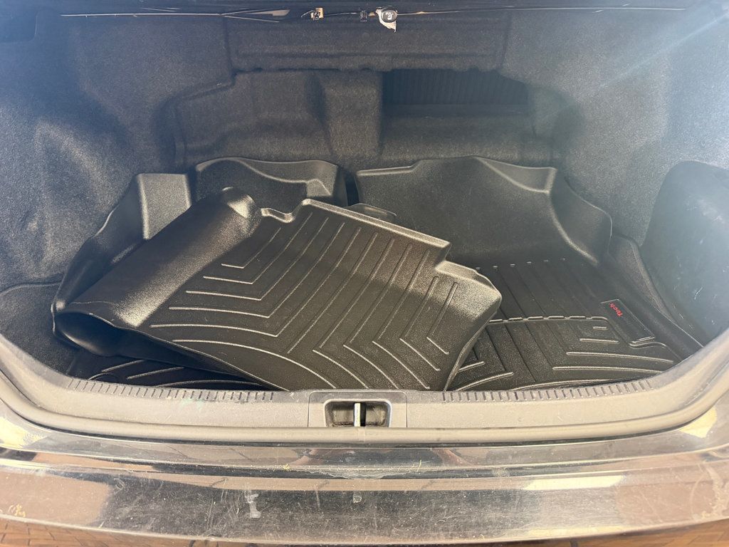 2017 Toyota Camry Hybrid XLE CVT - 23099071 - 32