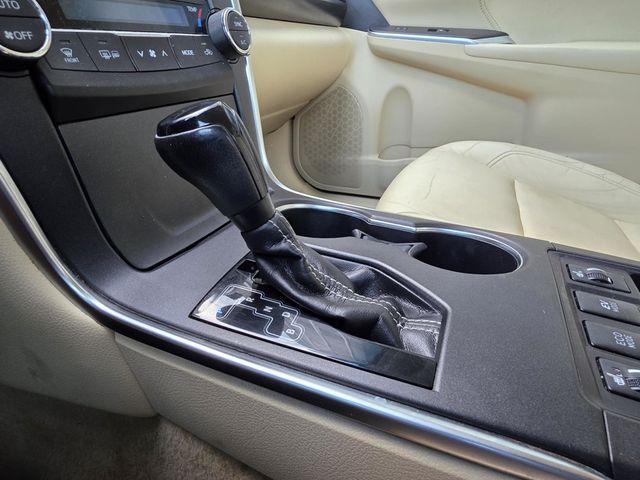 2017 Toyota Camry Hybrid XLE CVT - 23055512 - 19