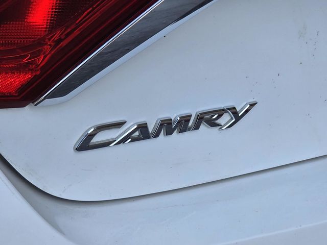 2017 Toyota Camry Hybrid XLE CVT - 23055512 - 29