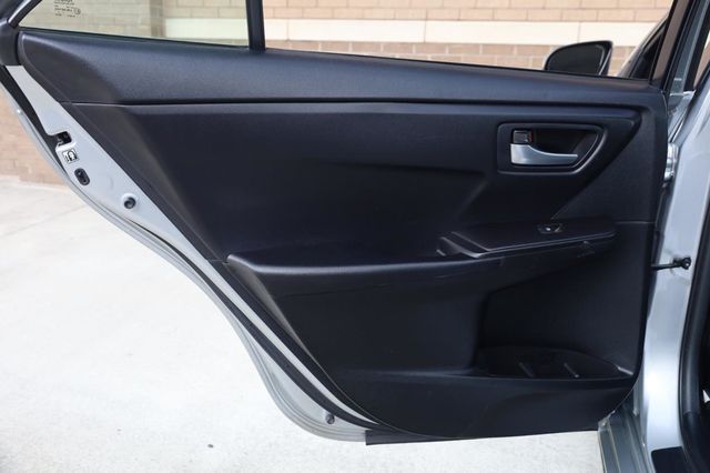 2017 Toyota Camry LE - 23040508 - 16