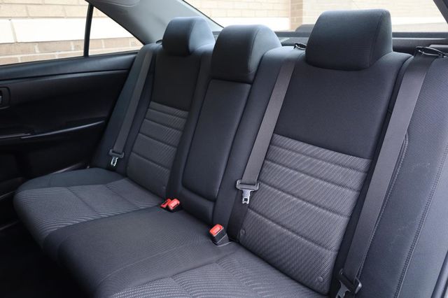 2017 Toyota Camry LE - 23040508 - 18