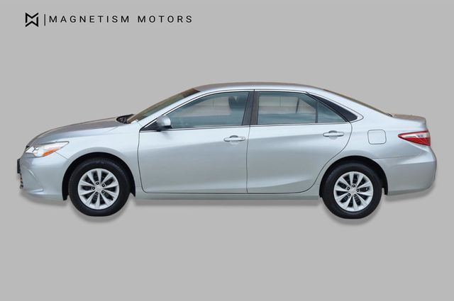2017 Toyota Camry LE - 23040508 - 1