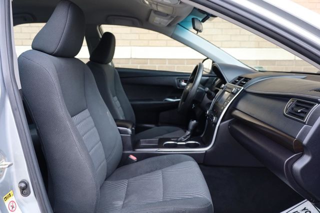 2017 Toyota Camry LE - 23040508 - 23