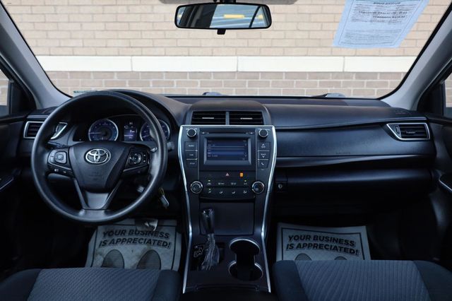 2017 Toyota Camry LE - 23040508 - 26