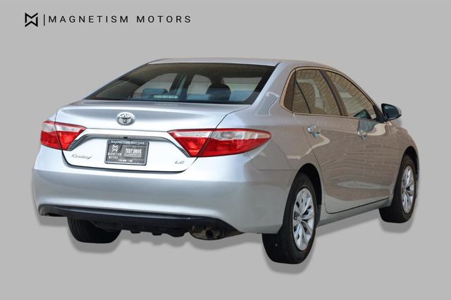 2017 Toyota Camry LE - 23040508 - 6