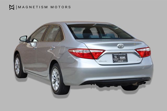 2017 Toyota Camry LE - 23040508 - 8
