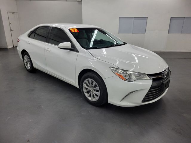 2017 Toyota Camry LE Automatic - 22417526 - 3