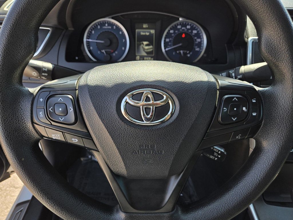 2017 Toyota Camry LE Automatic - 22914852 - 15