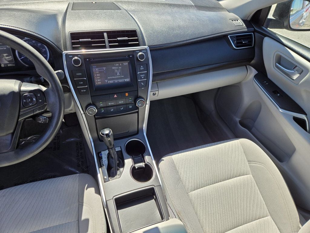 2017 Toyota Camry LE Automatic - 22917739 - 9
