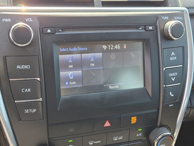 2017 Toyota Camry LE Automatic - 22942868 - 17