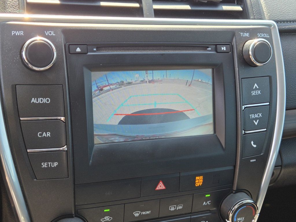 2017 Toyota Camry LE Automatic - 22942868 - 18