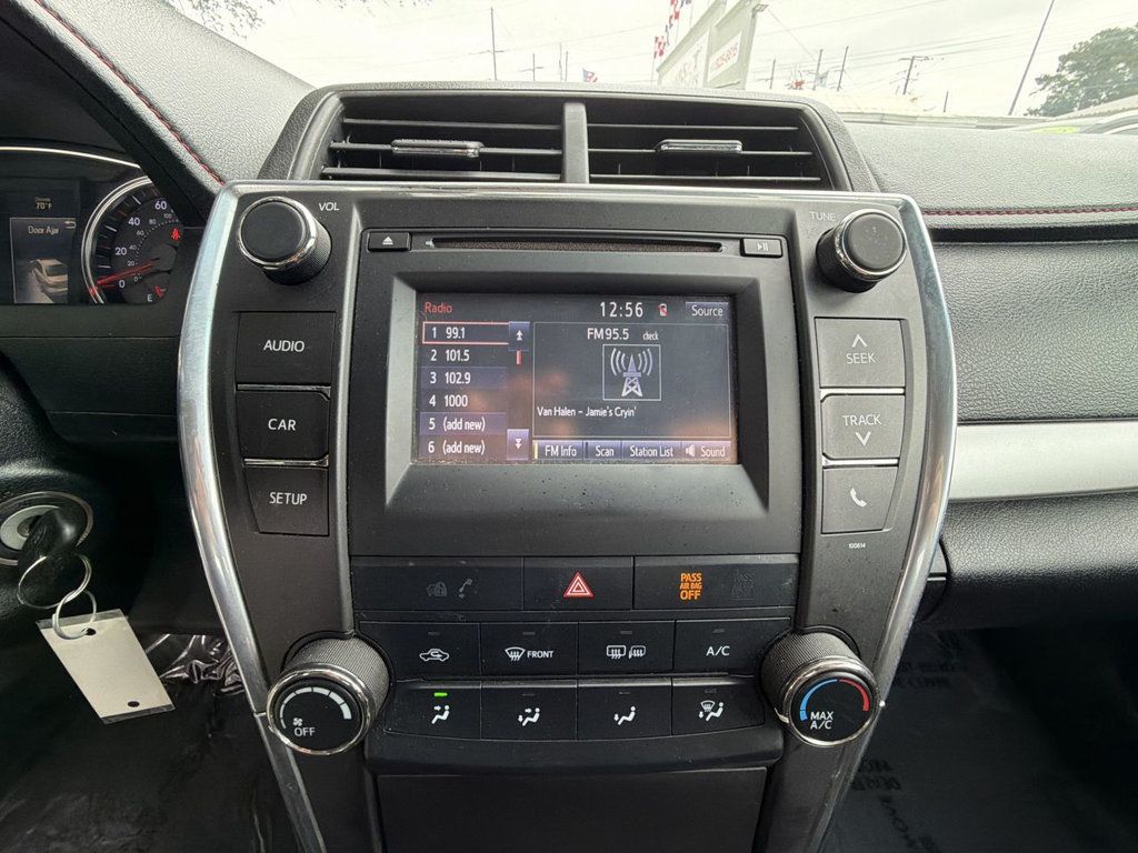Toyota Camry photo 17