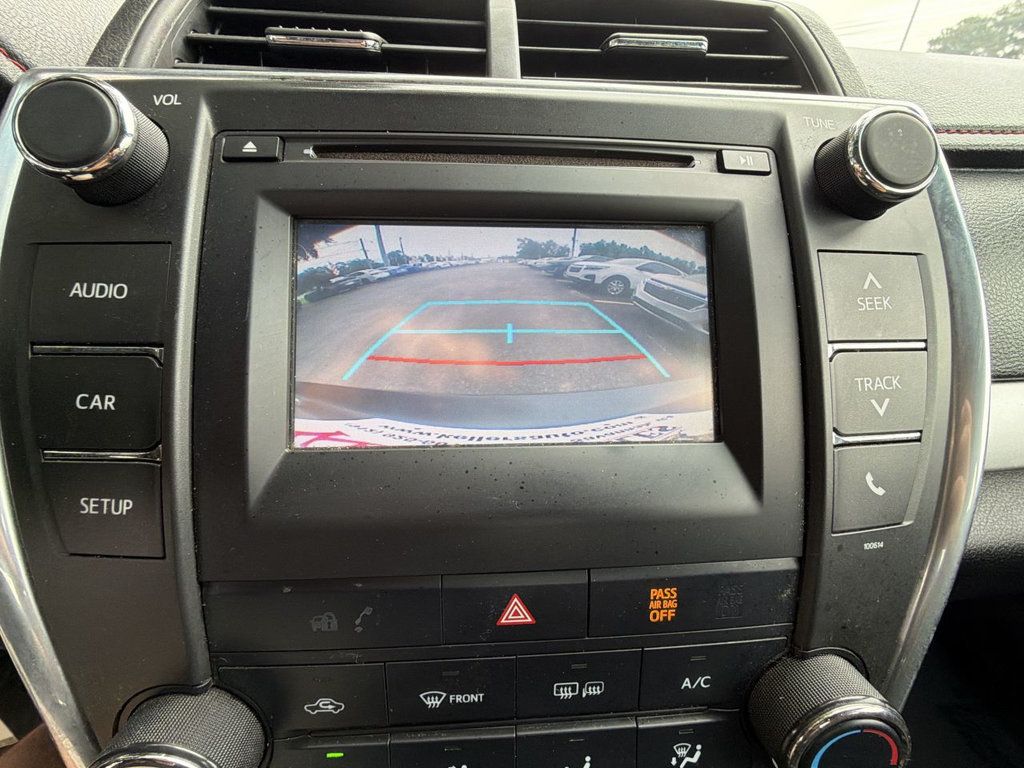 Toyota Camry photo 18