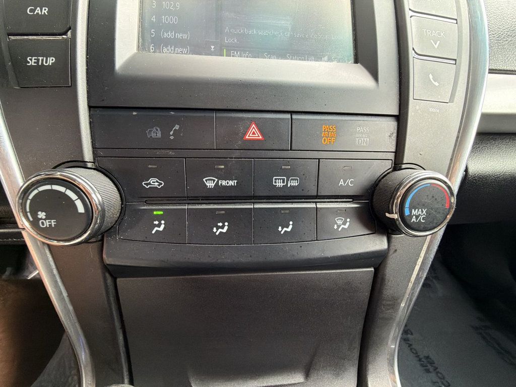 Toyota Camry photo 19