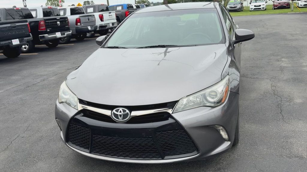 Toyota Camry photo 3