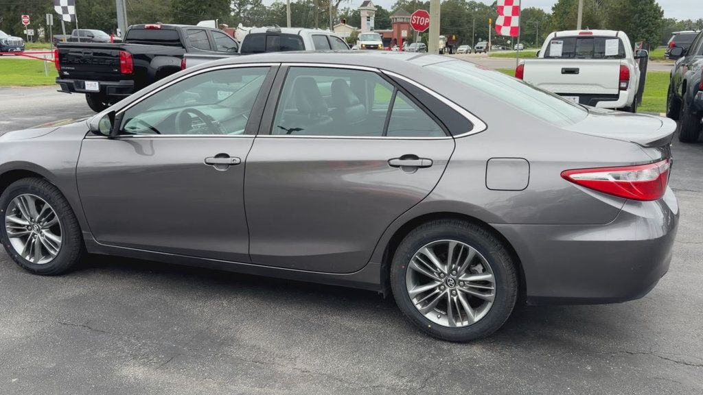Toyota Camry photo 6