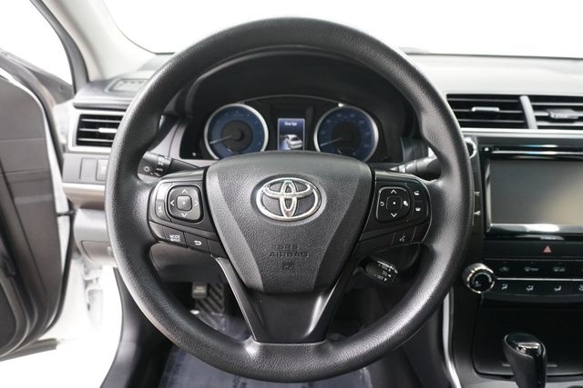 2017 Toyota Camry LE Automatic - 23018376 - 14