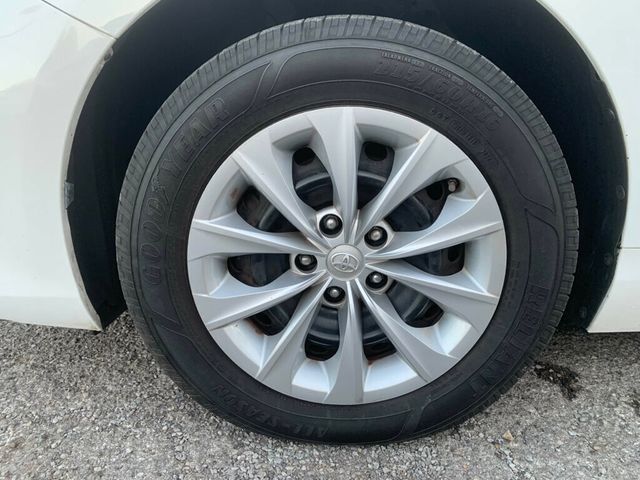 2017 Toyota Camry LE Automatic - 22946769 - 12