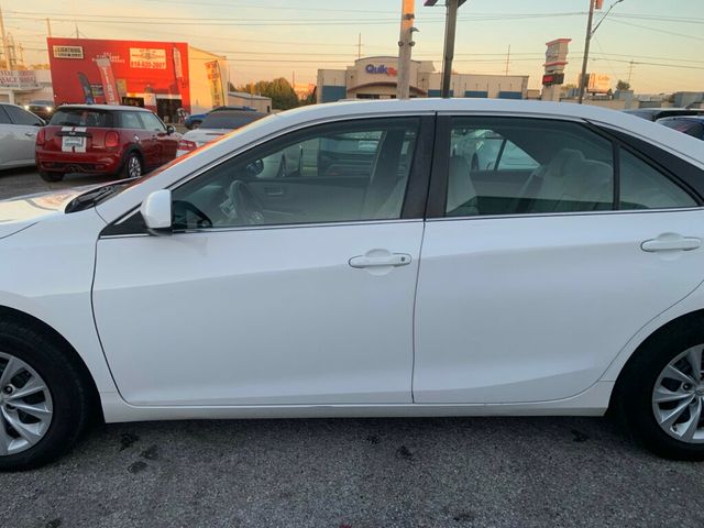 2017 Toyota Camry LE Automatic - 22946769 - 13