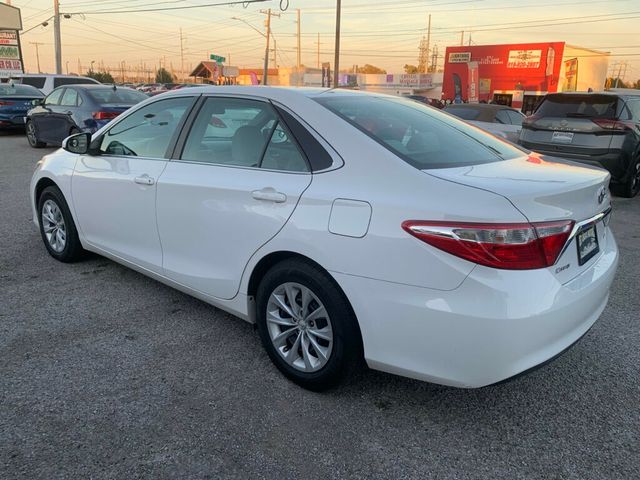 2017 Toyota Camry LE Automatic - 22946769 - 15