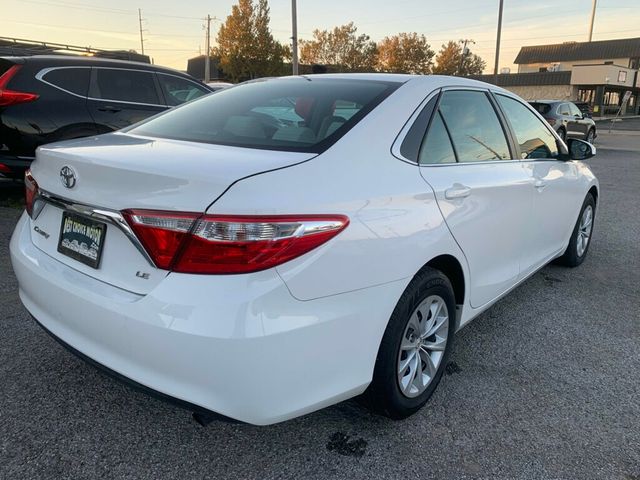 2017 Toyota Camry LE Automatic - 22946769 - 17