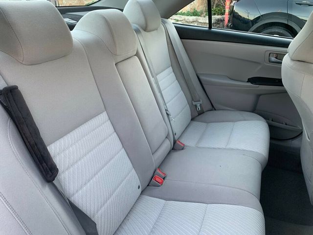 2017 Toyota Camry LE Automatic - 22946769 - 22