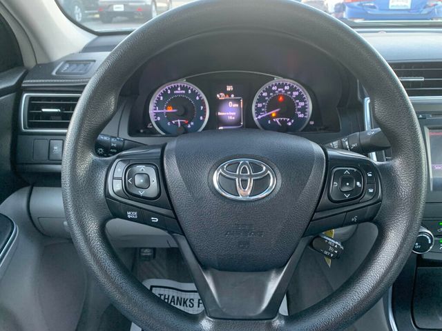 2017 Toyota Camry LE Automatic - 22946769 - 7