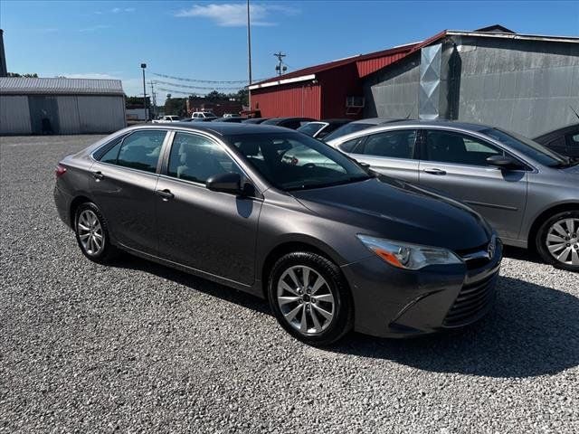 2017 Toyota Camry LE Automatic - 22549686 - 0