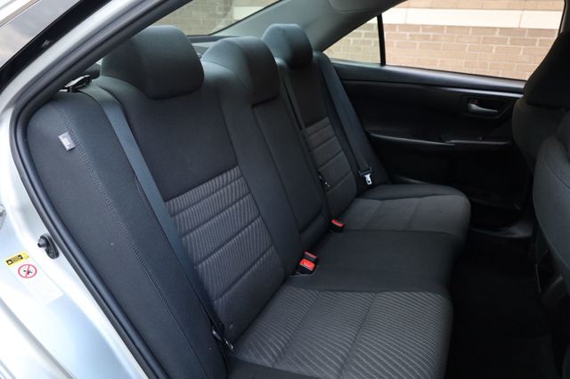 2017 Toyota Camry LE Automatic - 22932878 - 18