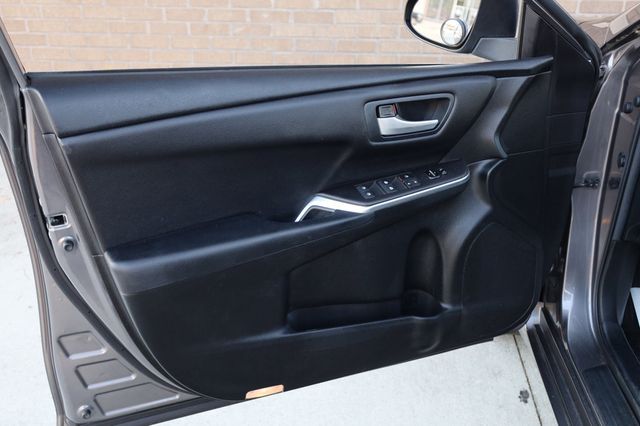 2017 Toyota Camry LE Automatic - 22939909 - 12