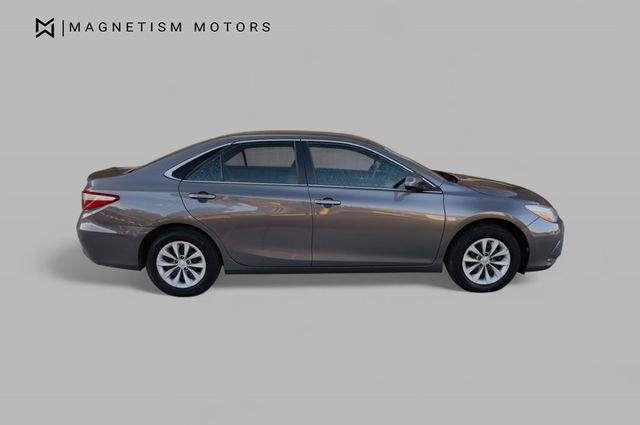2017 Toyota Camry LE Automatic - 22939909 - 1