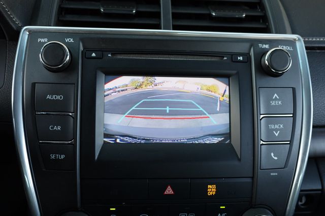 2017 Toyota Camry LE Automatic - 22939909 - 34