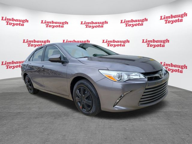 2017 Toyota Camry LE Automatic - 22973644 - 16