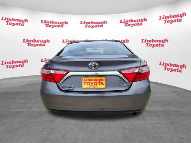 2017 Toyota Camry LE Automatic - 22973644 - 21