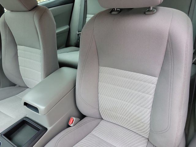 2017 Toyota Camry LE Automatic - 22973644 - 5