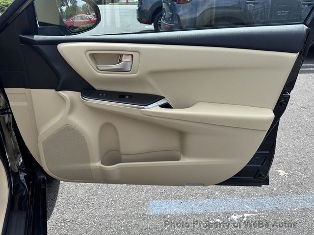 2017 Toyota Camry LE Automatic - 22574083 - 18