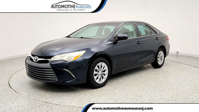 2017 Toyota Camry LE Automatic - 22999430 - 0
