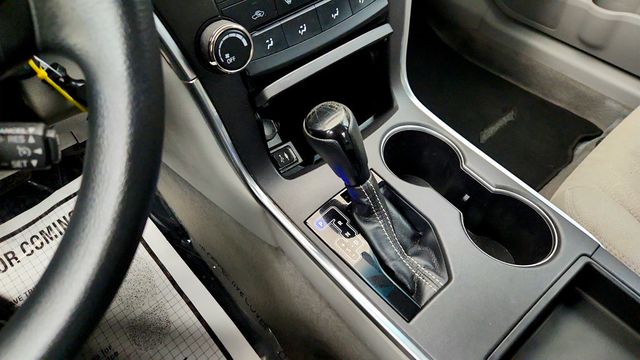 2017 Toyota Camry LE Automatic - 22999430 - 15
