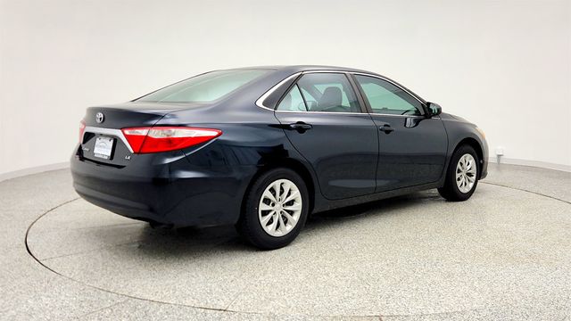 2017 Toyota Camry LE Automatic - 22999430 - 4