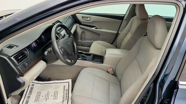 2017 Toyota Camry LE Automatic w/ LED Daytime Running Lights & Keyless Entry - 22999430 - 18