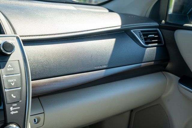 2017 Toyota Camry LocalTrade/XLE/HeatedLeatherSeats/JBLPremiumAudio/NAV - 23033163 - 44
