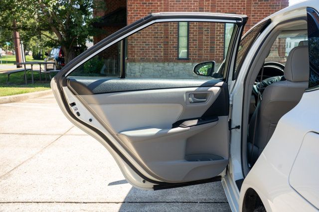 2017 Toyota Camry LocalTrade/XLE/HeatedLeatherSeats/JBLPremiumAudio/NAV - 23033163 - 45