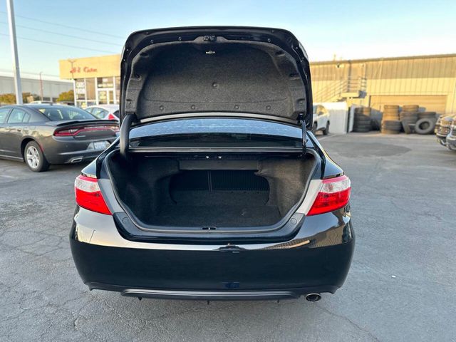 2017 Toyota Camry SE 4dr Sedan - 22951783 - 24