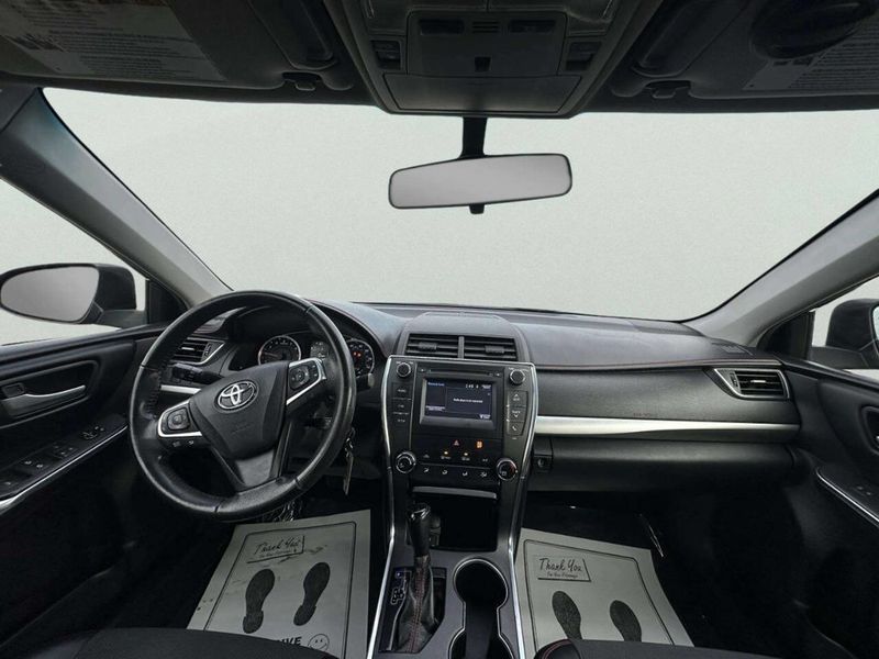 2017 Toyota Camry SE Automatic - 22956115 - 12