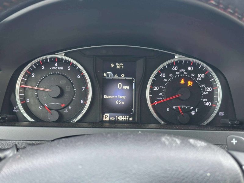 2017 Toyota Camry SE Automatic - 22956115 - 17